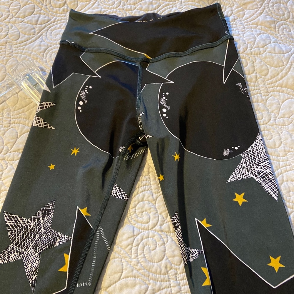 Beyond Yoga green ankle length yoga leggings